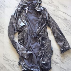 SLEEPWEAR ROBE WITH HOODIE